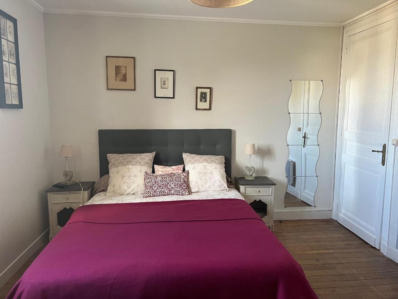 Les Tuileries De Chanteloup La Roche-Chalais Zimmer foto