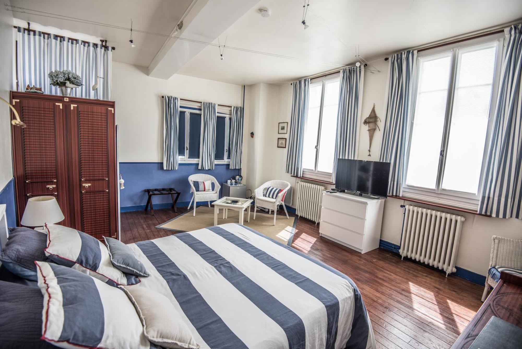 Les Tuileries De Chanteloup La Roche-Chalais Zimmer foto