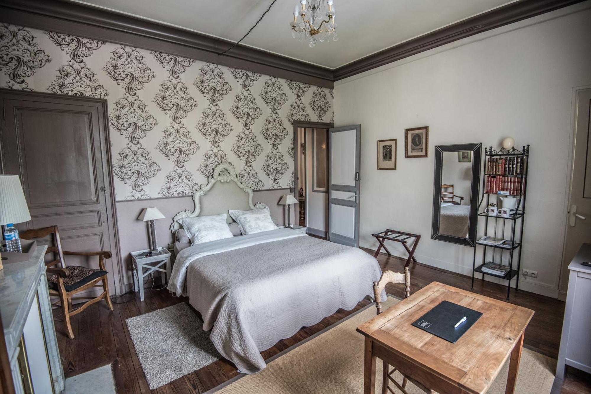 Les Tuileries De Chanteloup La Roche-Chalais Zimmer foto